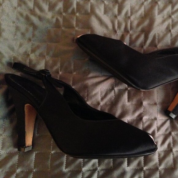 NWOB - Black Satin Peep Toe Pumps by Marni - Picture 7 of 12